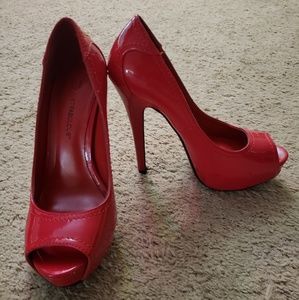 Open toe heel only worn a couple times